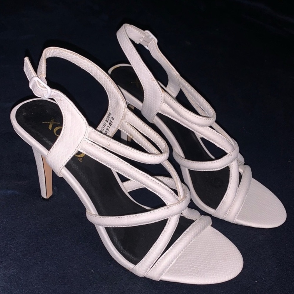 👠 XOXO White Heels 8.5
